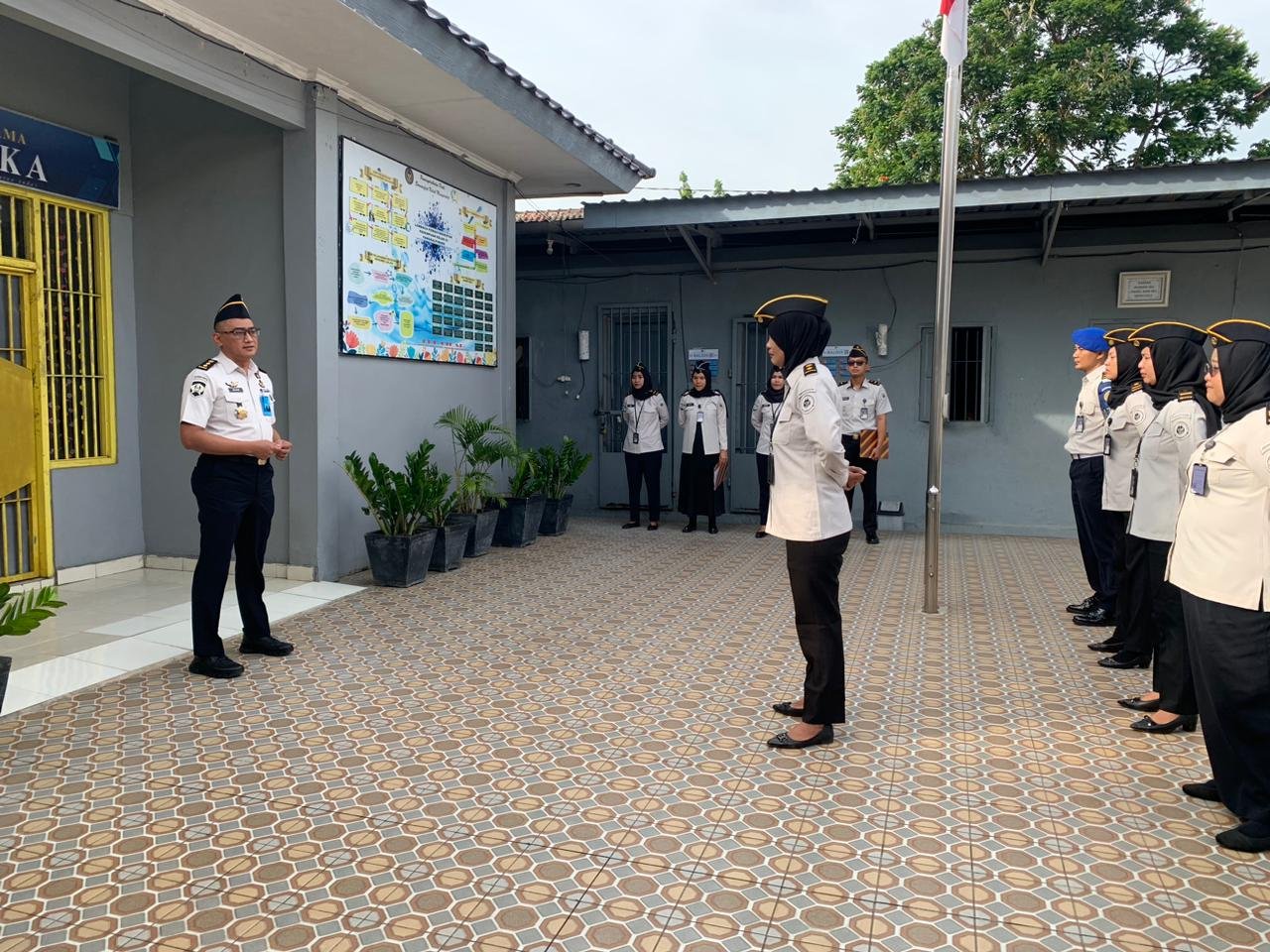 Pimpin Apel Pagi, Plh. Kalapas Perempuan Pangkalpinang Tekankan Disiplin Kerja & Koordinasi